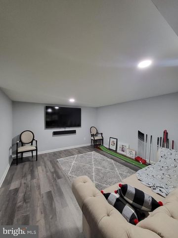 1626 LINWAY PARK DR, Mclean, VA 22101