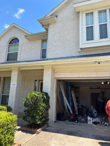 3303 Village Pond Lane, Fresno, TX 77545