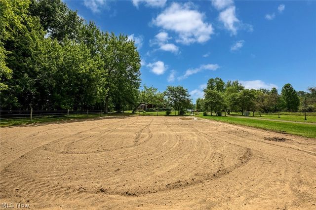 1089 Center Road, Clinton, OH 44216