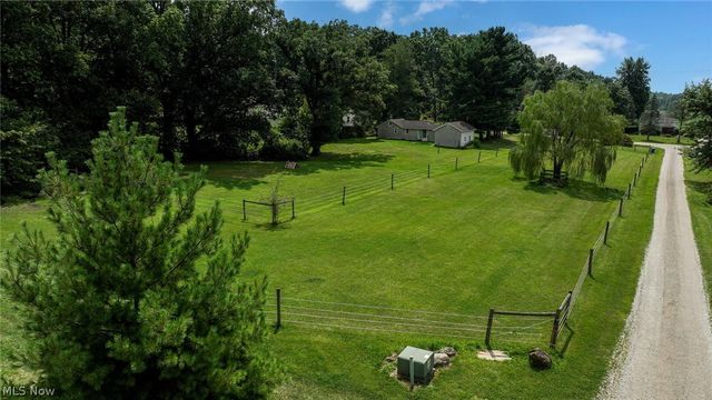 1089 Center Road, Clinton, OH 44216