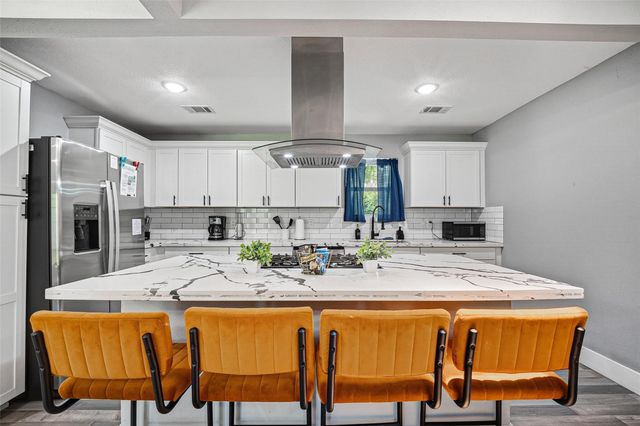 1206 Riggs Road, Houston, TX 77022