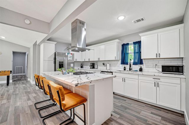 1206 Riggs Road, Houston, TX 77022