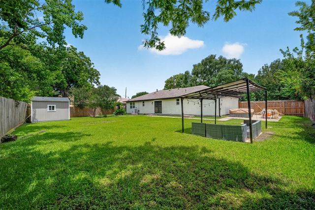 1206 Riggs Road, Houston, TX 77022