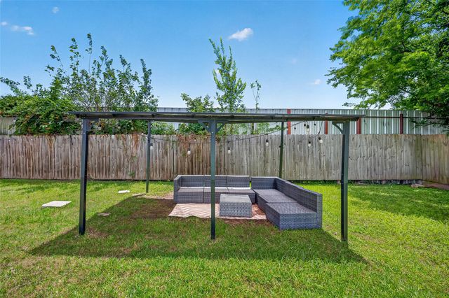 1206 Riggs Road, Houston, TX 77022