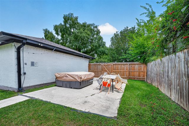 1206 Riggs Road, Houston, TX 77022