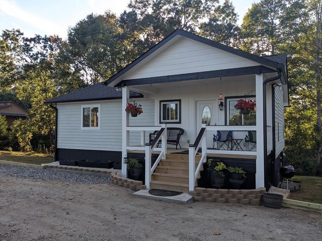 91 Orchard Drive, Inman, SC 29349