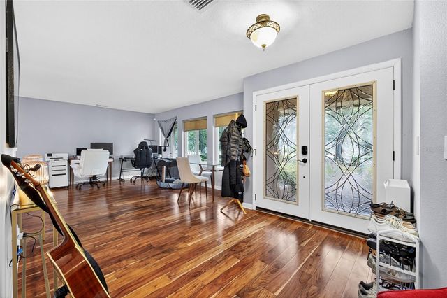 6317 E 113TH AVENUE, Temple Terrace, FL 33617