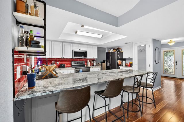 6317 E 113TH AVENUE, Temple Terrace, FL 33617