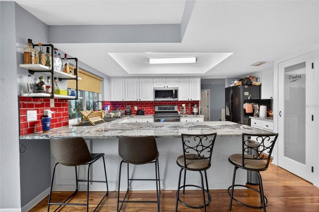 6317 E 113TH AVENUE, Temple Terrace, FL 33617