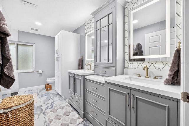 6317 E 113TH AVENUE, Temple Terrace, FL 33617