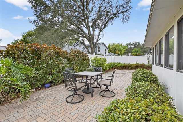 6317 E 113TH AVENUE, Temple Terrace, FL 33617