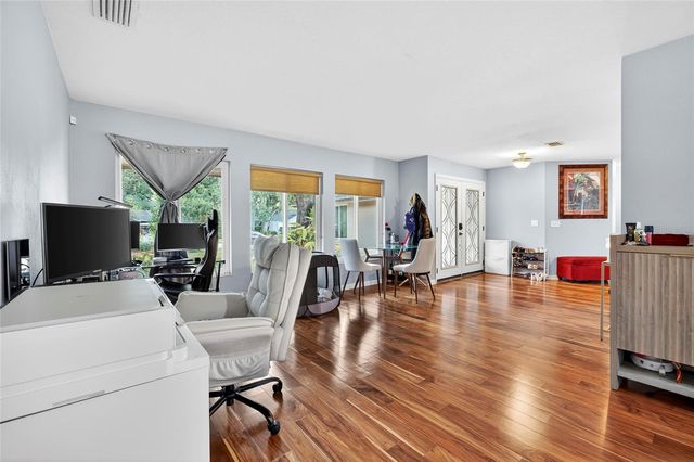 6317 E 113TH AVENUE, Temple Terrace, FL 33617