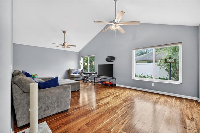 6317 E 113TH AVENUE, Temple Terrace, FL 33617