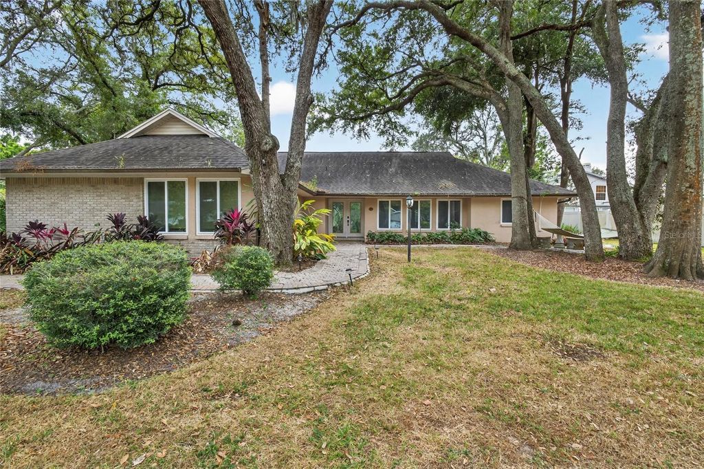 6317 E 113TH AVENUE, Temple Terrace, FL 33617