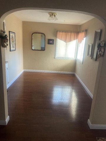 1022 Montgomery Street, San Carlos, CA 94070