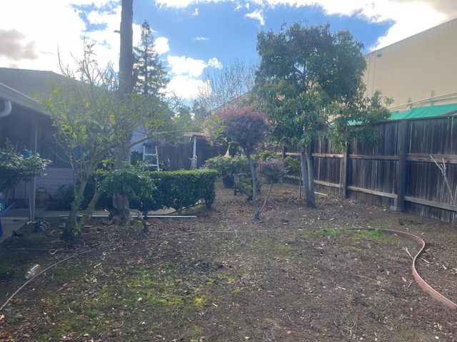 1022 Montgomery Street, San Carlos, CA 94070