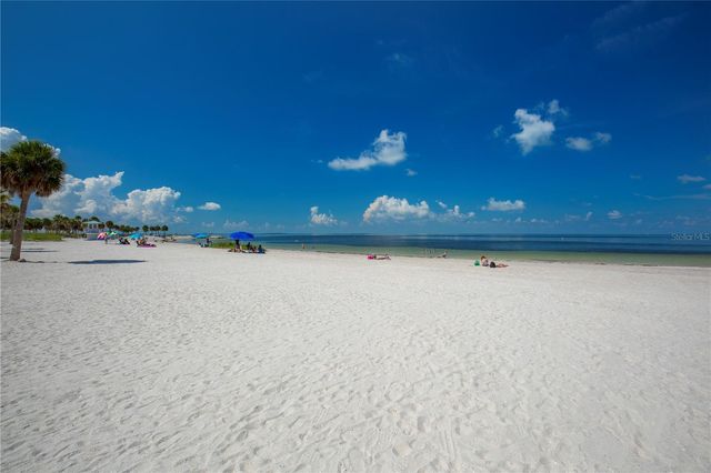 1640 COUNTRYWOOD STREET, Tarpon Springs, FL 34689
