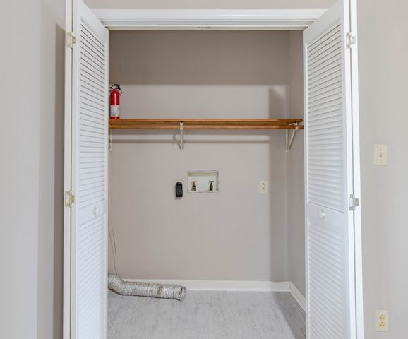 461 Martha Ln Apt B, Clarksville, TN 37043