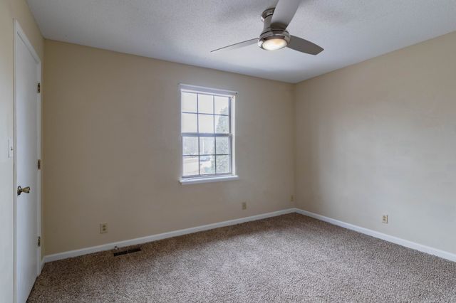 461 Martha Ln Apt B, Clarksville, TN 37043