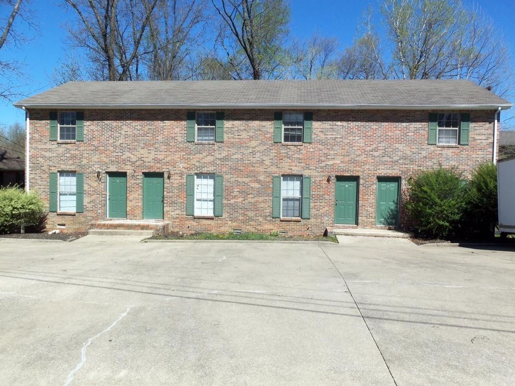 461 Martha Ln Apt B, Clarksville, TN 37043