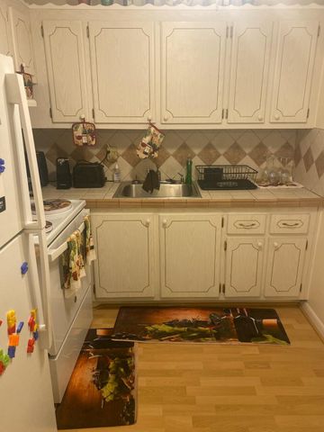 66 Coventry C, West Palm Beach, FL 33417