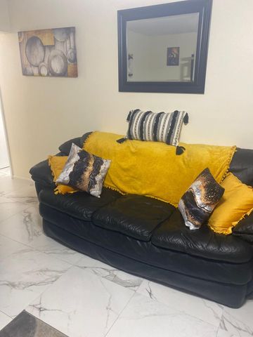66 Coventry C, West Palm Beach, FL 33417
