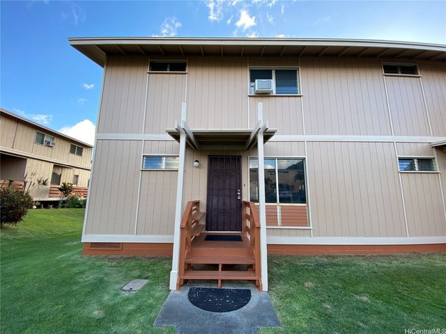 98-1387 Nola Street A, Pearl City, HI 96782