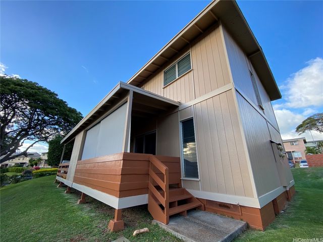 98-1387 Nola Street A, Pearl City, HI 96782