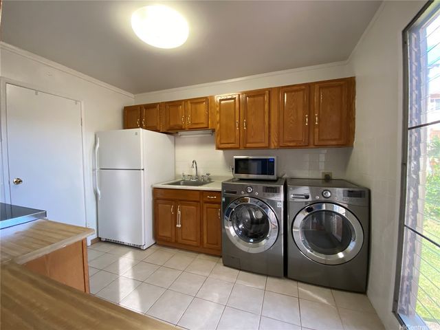 98-1387 Nola Street A, Pearl City, HI 96782