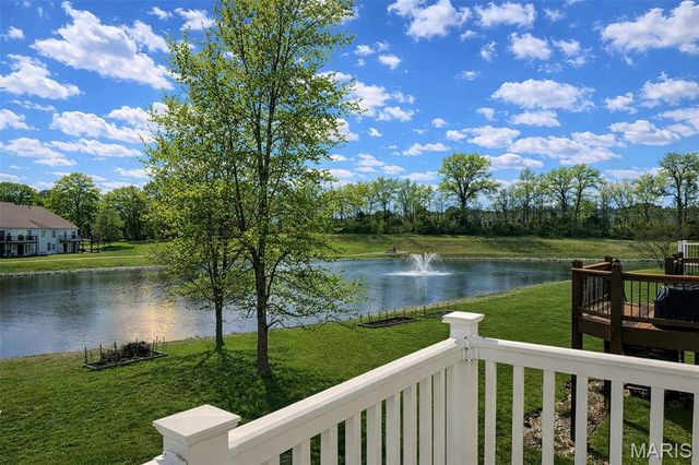 1133 Oakley Lane, Lake St Louis, MO 63367