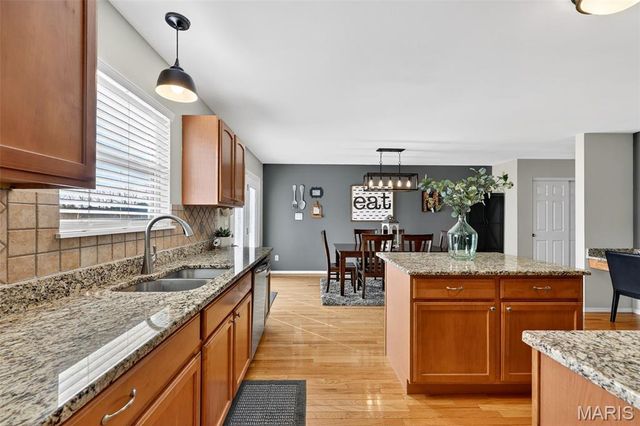 1133 Oakley Lane, Lake St Louis, MO 63367