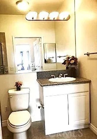 17888 Alburtis, Artesia, CA 90701