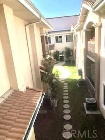 17888 Alburtis, Artesia, CA 90701