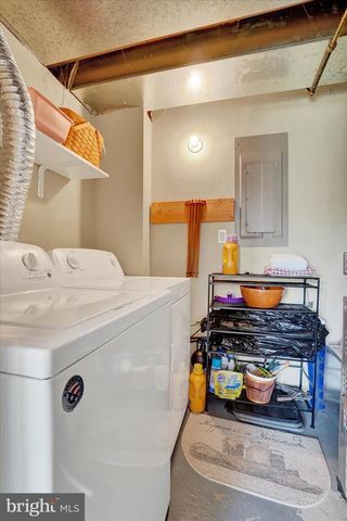 377 WELDON DR, York, PA 17404