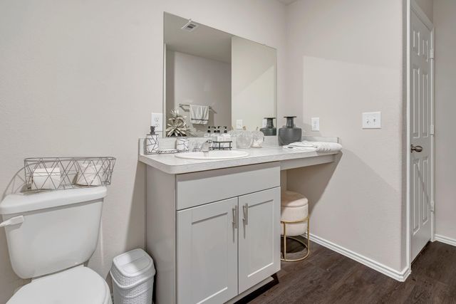 9921 Spring Creek Road, Cleveland, TX 77327