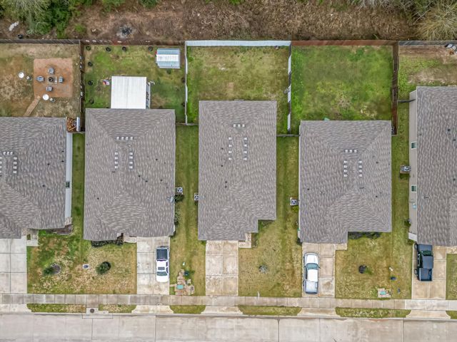 9921 Spring Creek Road, Cleveland, TX 77327