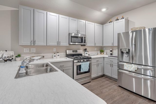 9921 Spring Creek Road, Cleveland, TX 77327