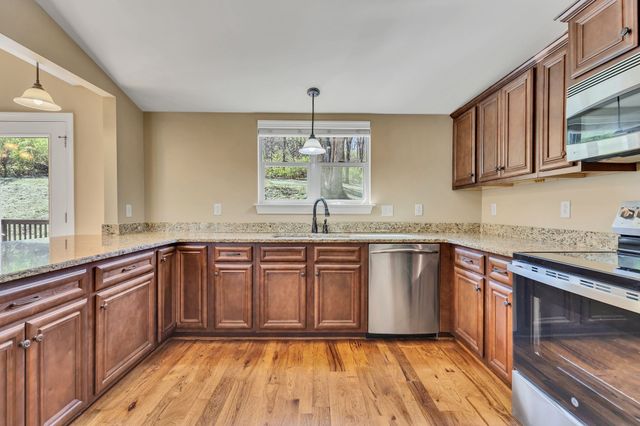 2002 Sunny Side Dr, Brentwood, TN 37027