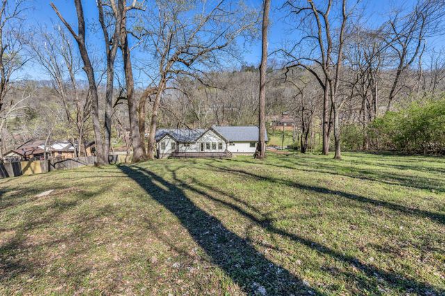 2002 Sunny Side Dr, Brentwood, TN 37027