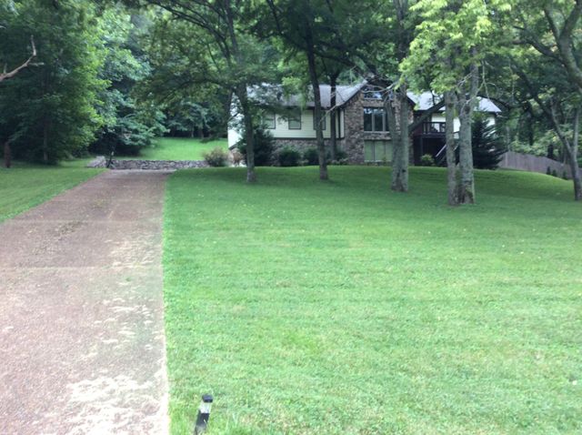 2002 Sunny Side Dr, Brentwood, TN 37027