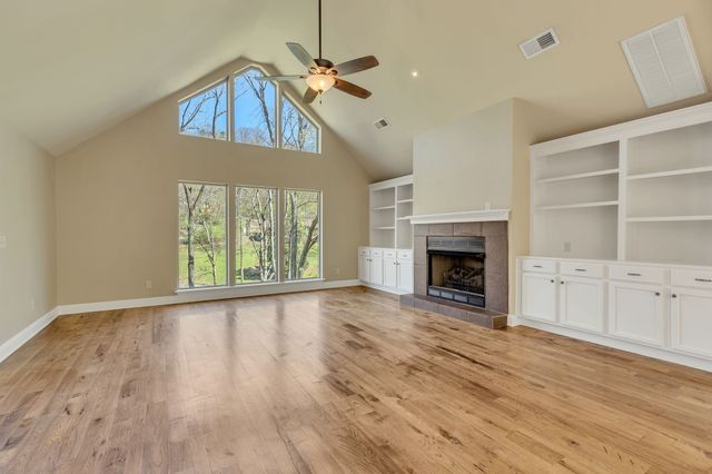 2002 Sunny Side Dr, Brentwood, TN 37027