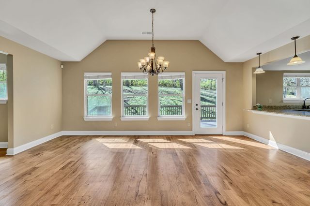 2002 Sunny Side Dr, Brentwood, TN 37027