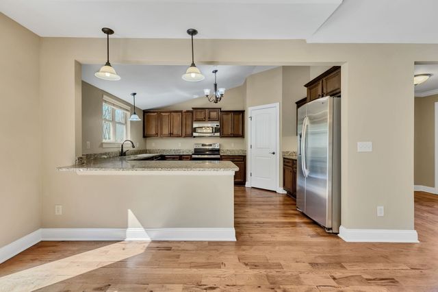 2002 Sunny Side Dr, Brentwood, TN 37027