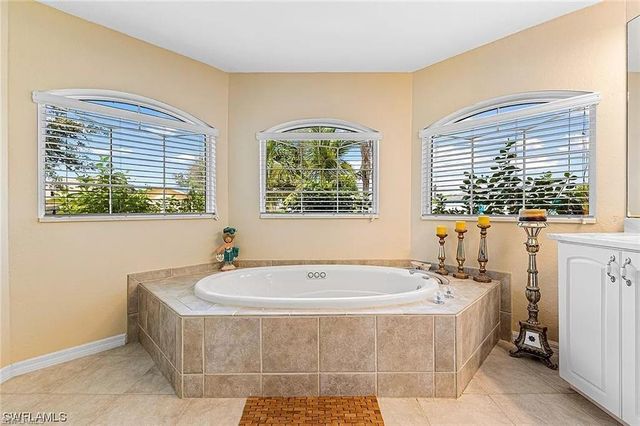 1110 SE 23rd ST, Cape Coral, FL 33990