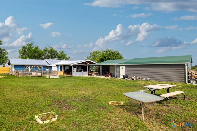 5902 N Main Street, Taylor, TX 76574