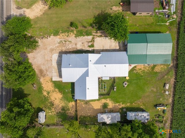 5902 N Main Street, Taylor, TX 76574