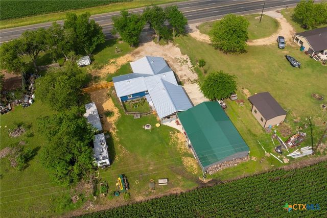 5902 N Main Street, Taylor, TX 76574