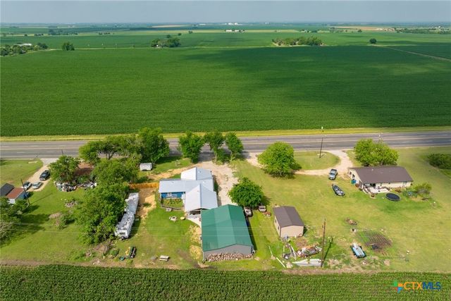 5902 N Main Street, Taylor, TX 76574