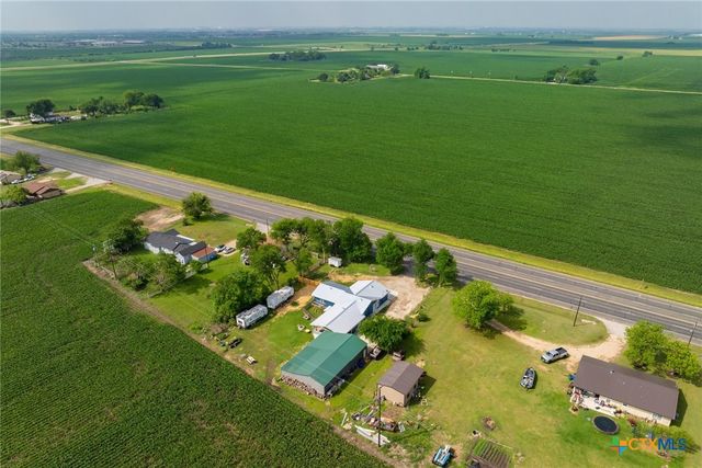 5902 N Main Street, Taylor, TX 76574