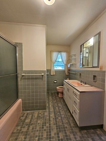 202 Squirrel Drive, Ozark, AL 36360